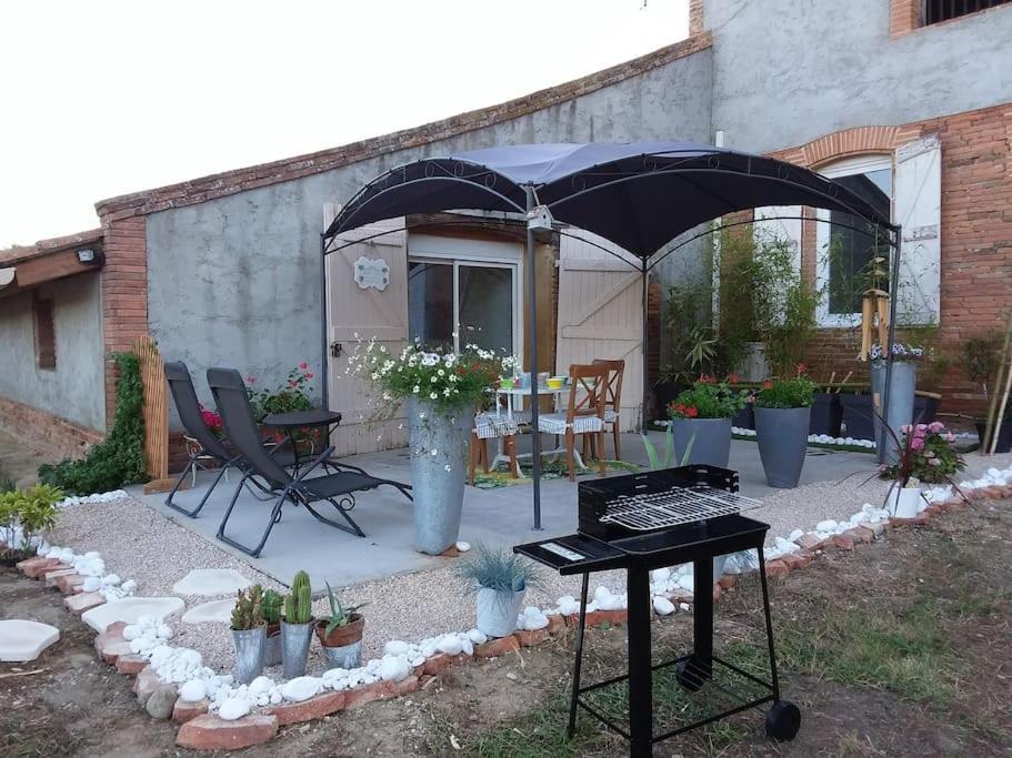 Charmante Dependance En Campagne Samatan Екстериор снимка